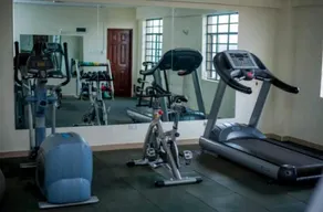 SILVERSTONE APARTMENTS -Modern Living 1 BR NEAR YAYA - GYM&POOL - Fitness facility