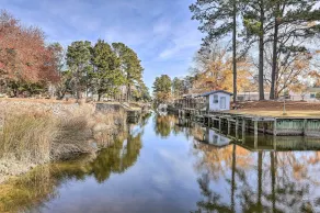 Pet-Friendly Cabin w/ Dock: Fish & Explore! - Interiör