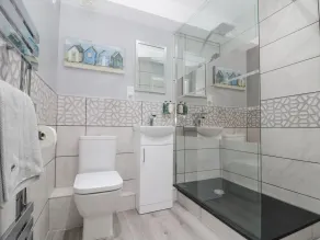White Rose Apartment - Salle de bain