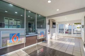 Studio 6 Hayward, CA Silicon Valley Gateway - Hall