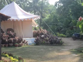 Five Five Restaurant and Guest Tent- Glamping - Unterkunftsgelände