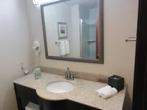 Best Western Champions Forest Inn and Suites - Salle de bain