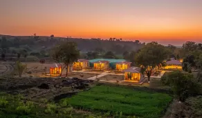 Growpure Luxury Farm Resort with Natural Water Pool - The Kushalgarh Estate - Reception
