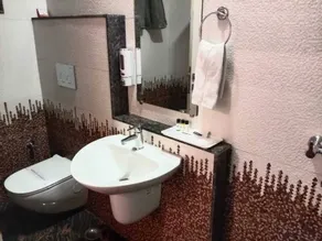 HOTEL VEDIKA  - Badezimmer