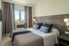 Cabot Tres Torres Apartamentos - Værelse