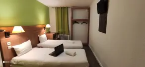 Glisy Hôtel - Værelse