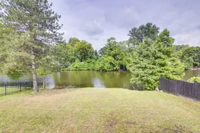 Lakefront Family Home 13 Mi From Gateway Arch! - Interior