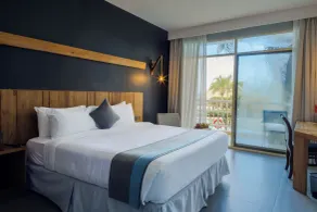 Giraffe Beach Hotel - Room