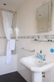 The Blacksmiths Arms - Bathroom