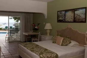 Tropical Sunset Beach Apartment Hotel - Room