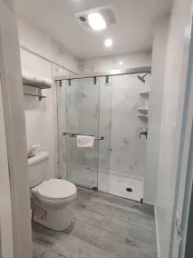 San Francisco Inn - Bathroom