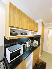Lux Suites Fedha Studio Apartments - Eigene Küche