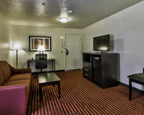 Best Western Salinas Valley Inn & Suites - Vue de la chambre
