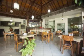 Maxi Hotel Kedonganan - Restaurant