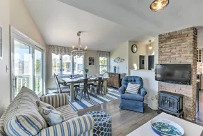 Westbrook Home w/ Ocean Views - Walk to Beach - Innvendig