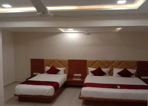 Hotel Lux Inn - Chambre