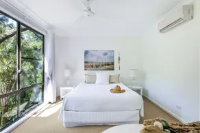 Sensom at Sapphire B&B - Room