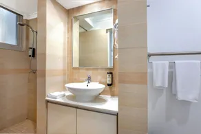 City Star Lodge - Bathroom