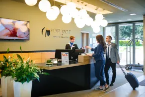 Hotel Yacht Wellness & Business - Recepción