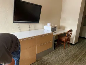 PACIFIC EXPRESS INN - Room