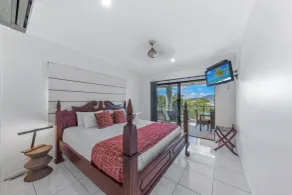 at Waterfront Whitsunday Retreat - Adults Only - Rom