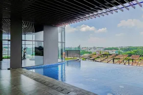 Comfy and Modern Studio Room The Ayoma Apartment By Travelio - Pool
