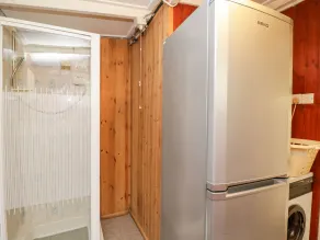 Lawn Farm Cottage - Bathroom