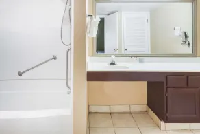 Hawthorn Extended Stay by Wyndham Columbus - Salle de bain