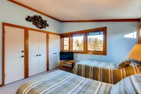 North Keystone 2 Bedroom Near Conference Center - Room