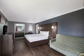 Econo Lodge Austin North near The Domain - Room