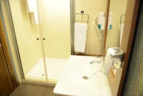 Adana Plaza Hotel - Baño