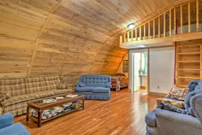 Rustic Taswell Cabin: Grill + Walk to Patoka Lake! - Innenbereich