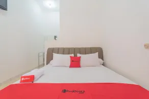RedDoorz Resort Syariah @ Batu Apung Purwakarta - Room