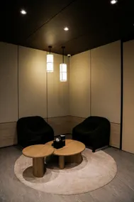 Ow! Hotel Boutique Kemayoran - Sitzecke in der Lobby