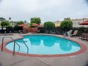 Fairfield Inn & Suites Anaheim North Buena Park - Piscine