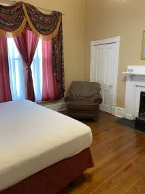 Carriage Lane Inn - Room