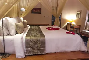 DISINI Luxury Spa Villas-CHSE Certified - Room
