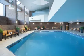 Courtyard by Marriott Toronto Northeast/Markham - Piscine