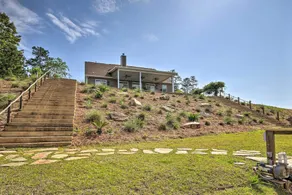 Elegant Lakefront Gem w/ Dock + Sunset Views! - Interiör