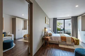 The Sterling Condesa - Camera