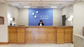 Holiday Inn Express Saltillo Zona Aeropuerto by IHG - Réception