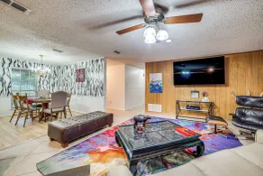 Family Getaway on 4 Acres in Mineola! - Interiør