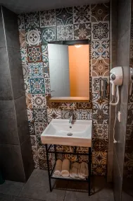 The Rest Port Nd Downtown - Bathroom