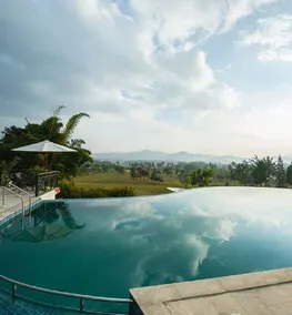 Amritara Ambatty Greens Resort - Piscina