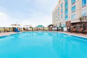 Holiday Inn Express Hotel & Suites Jackson Northeast by IHG - Piscine