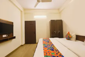 FabHotel Cozi Inn - Zimmer