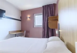 Première Classe Nîmes Centre - Chambre