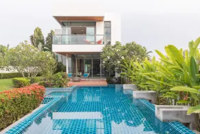 Phuket Cleanse - Piscina