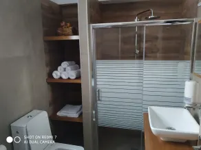 Fotakis Home - Comfortable newbuilt 2 Bedroom Home, 20 meters from the sea - Bad