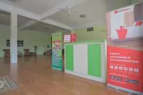 RedDoorz Syariah near Museum Wisma Karya Subang - Reception